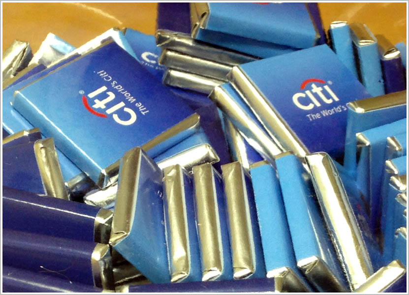 Изготовление шоколада с логотипом для банка