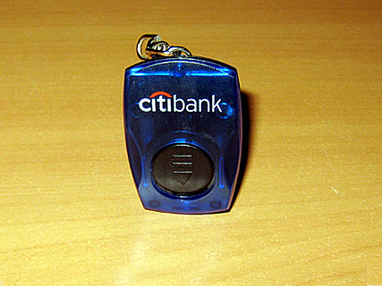 Рекламно-сувенирная продукция брелок