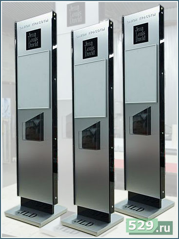 Рекламные стойка для студии красоты