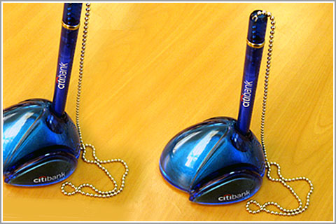 Фирменные ручки с логотипом банка в офисы отделений и филиалов сити банка