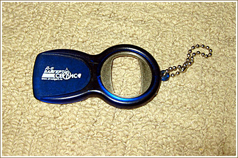 Открывалка брелок как помо-сувенир с нанесением тампопечатью