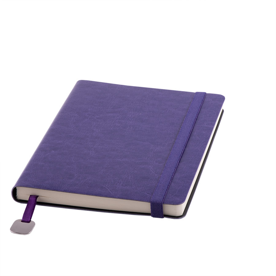 Ежедневник недатированный Boomer, А5,  фиолетовый, кремовый блок в линейку, без обреза